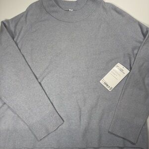 Women’ Athleta NWT Light Gray Sweater